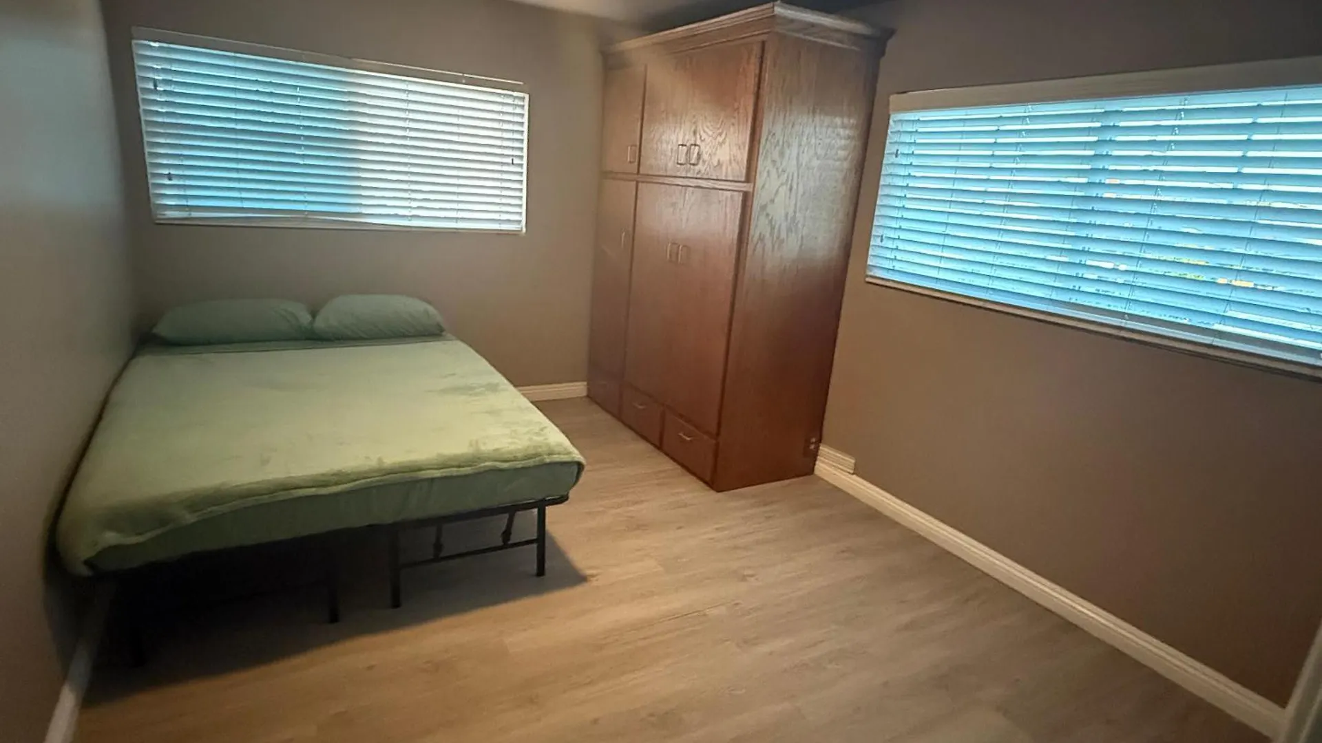 Homestay Js Cm Pease And Love Costa Mesa United States